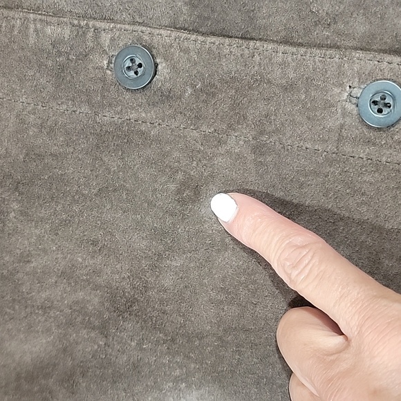 BOGO!!  Classic Brown Suede Shacket - Picture 9 of 15